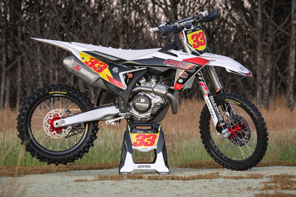 Full Custom Graphics